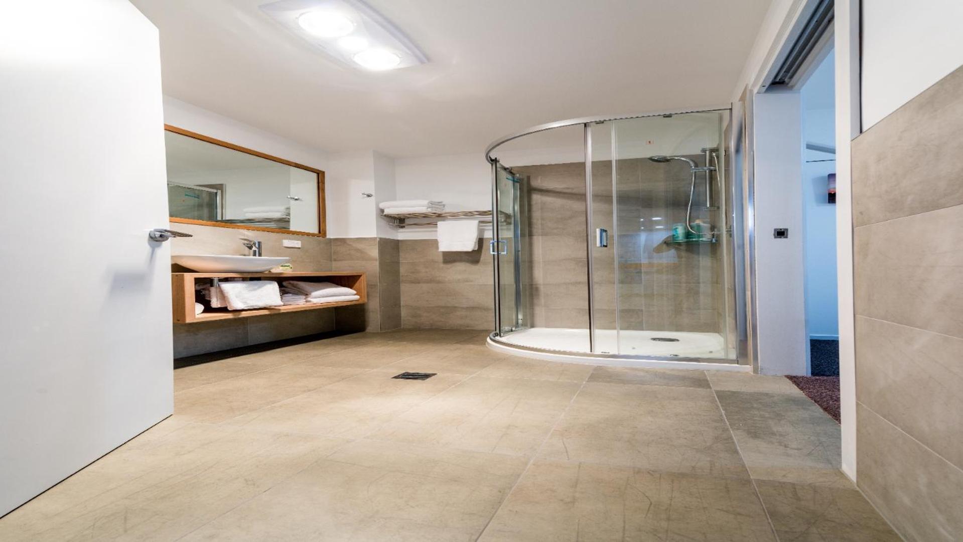 Ulverstone River Edge Holidayapartments Zimmer foto